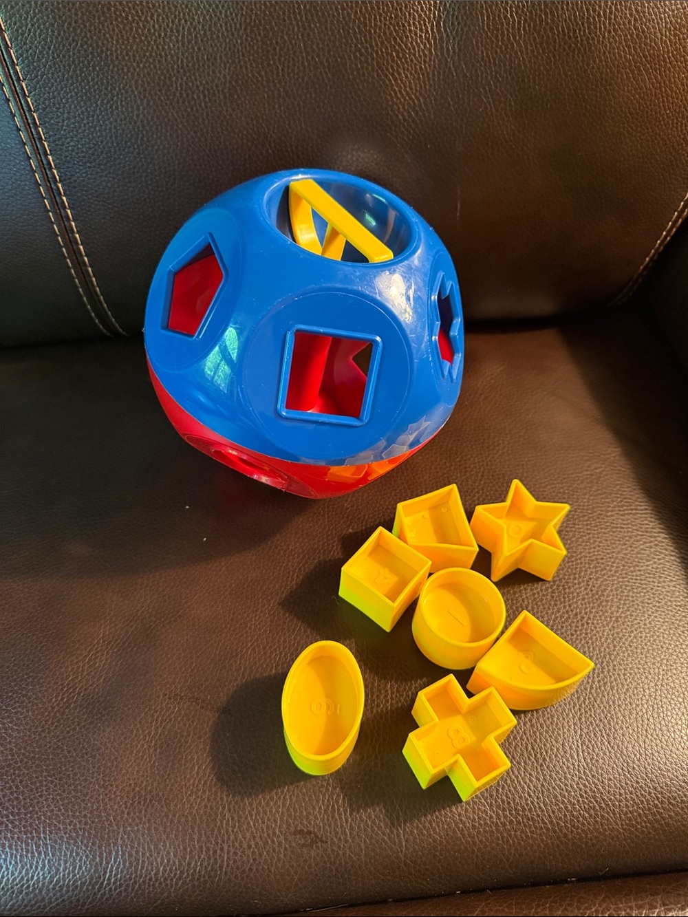 Vintage Tupperware Classic Shape Sorting Ball Toy - Blue & Yellow.